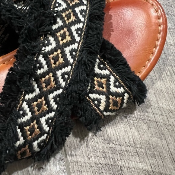 Universal Thread Black Embroidered Sandals - Picture 10 of 11